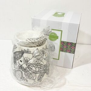SCENTSY Reimagine Full Size Wax Warmer‎ White Ceramic Butterfly Plug-In 6.25"